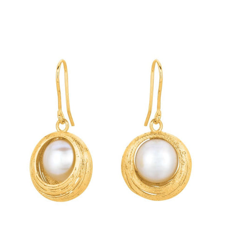 Gold Earring with Pearl in Nest